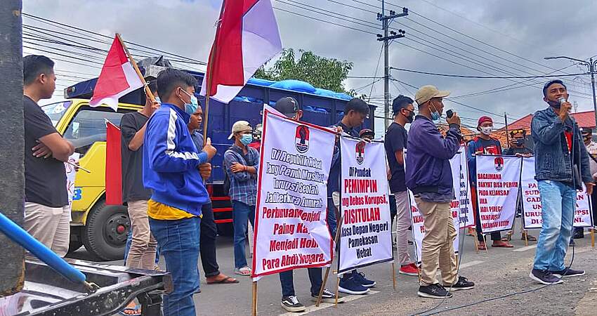 Dugaan Korupsi Mobil Sigap, Jaka Jatim Lurug Kejari dan Minta Tidak Main Mata Dengan Bupati