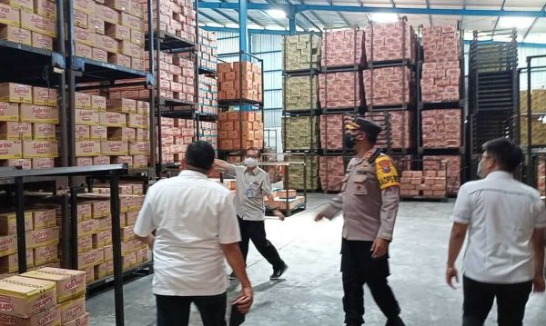 Minyak Goreng Langka, Polres Pamekasan bersama Disperindag Sidak Distributor