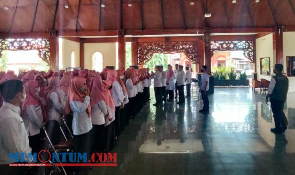 Bupati Pamekasan Lantik 274 Pegawai Pemerintah Perjanjian Kerja Guru